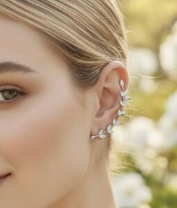Zeytin Dalı Formlu Kristal Taşlı Gümüş Renk Yaprak Formlu Tırmanan Küpe Ear Crawler