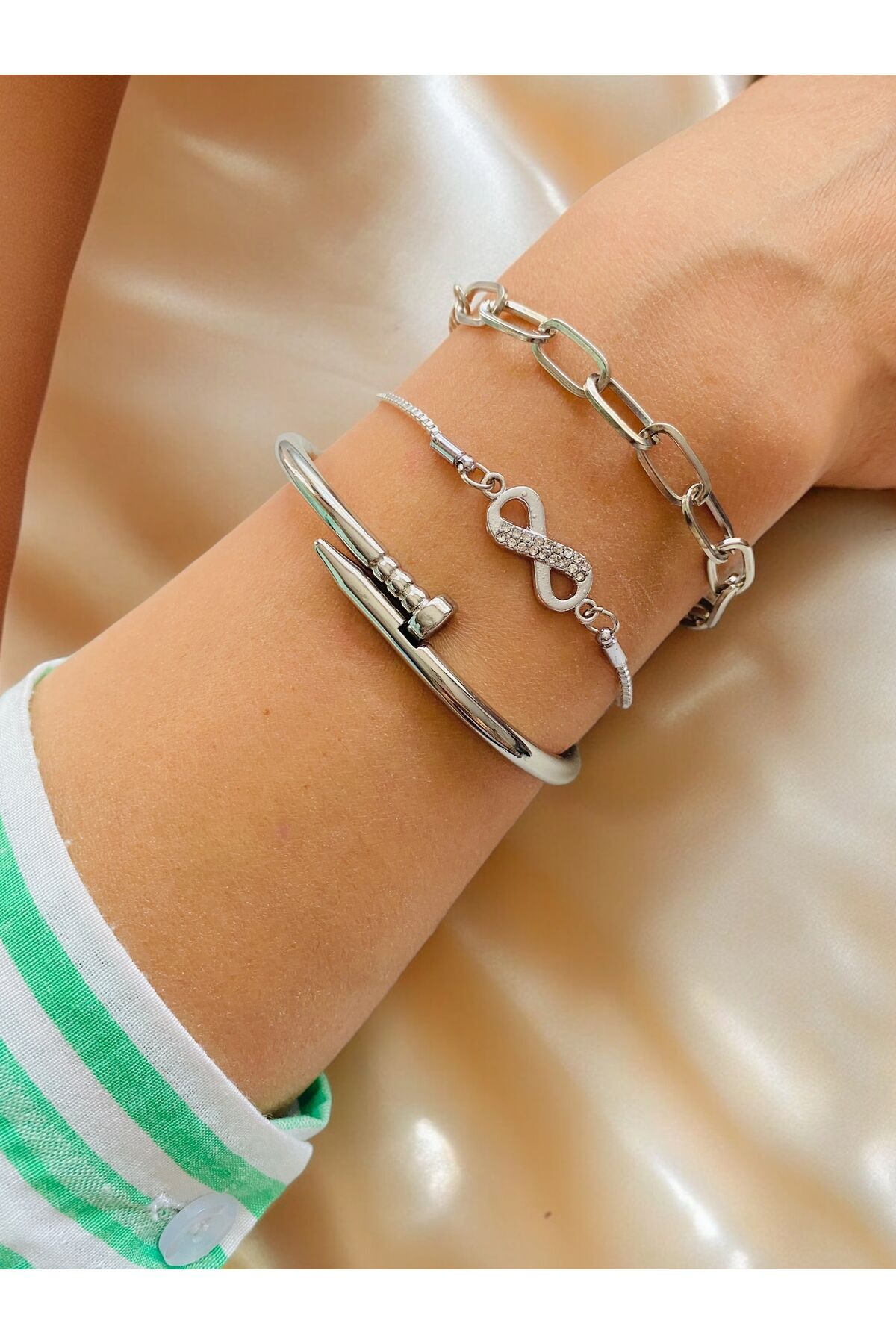  Gümüş